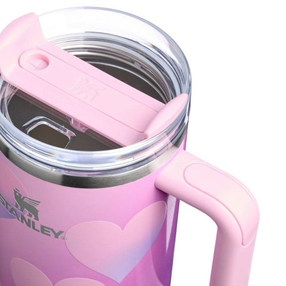 Target Stanley 40oz Tumbler Valentine's Day Powder Pink Heart Gradient NEW Cup - Picture 2 of 13